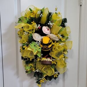 Bee wreath